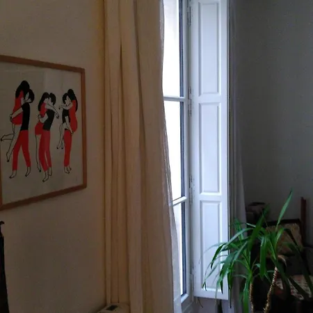 Apartament Charming 2-room Haussmann-style In Paryż