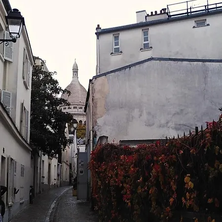 Charming 2-room Haussmann-style In شقة