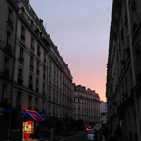 Charming 2-room Haussmann-style In Apartamento